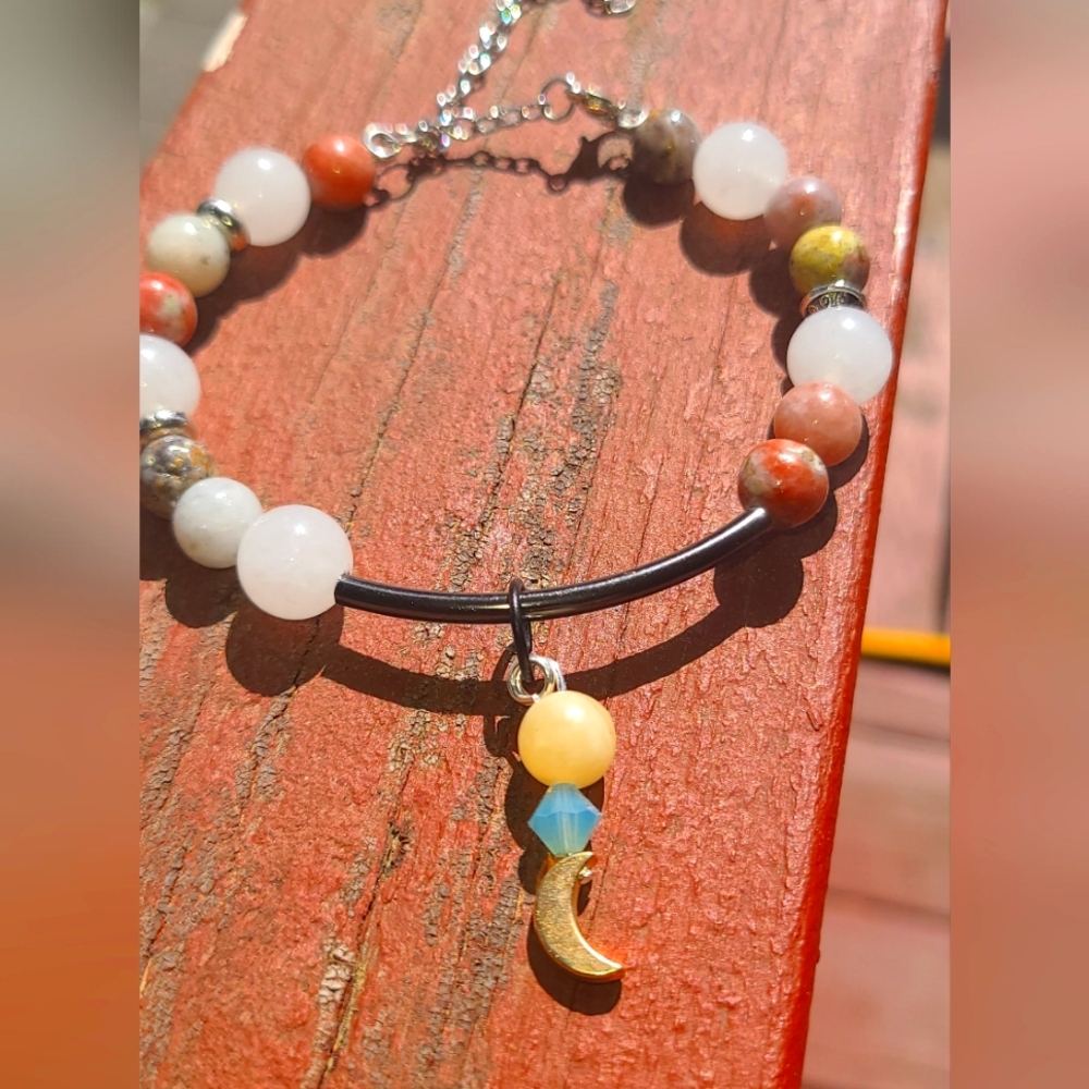rhodonite crystal and white jade bracelet
